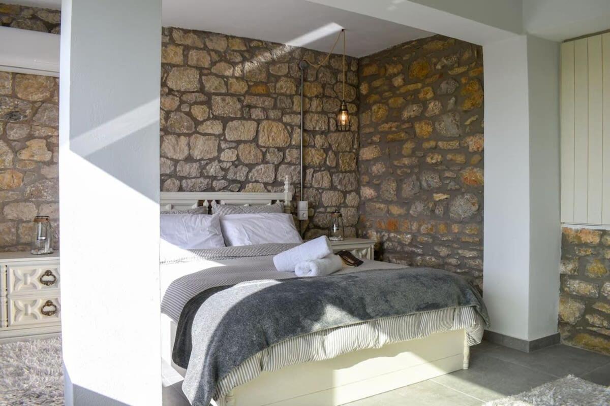 Вилла Coastal Stone Hideaway With Stunning Scenery Kitriai Экстерьер фото